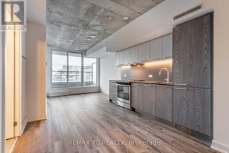 Building Photo - 30 Baseball Pl