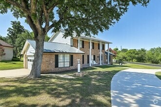 Building Photo - 608 Sombrero