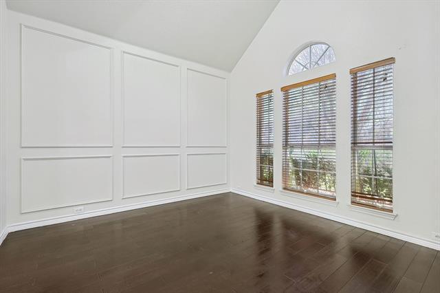 Building Photo - 820 Hunters Glen