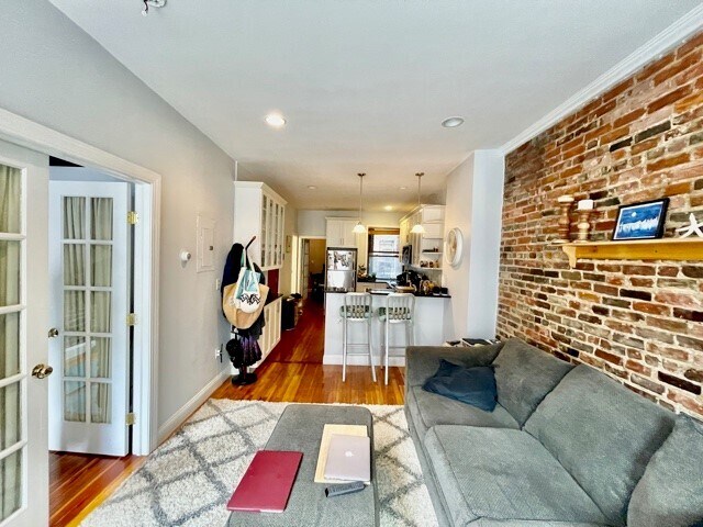Foto del edificio - 163 Endicott St