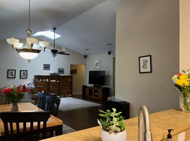Foto del edificio - 4955 NW 21st St