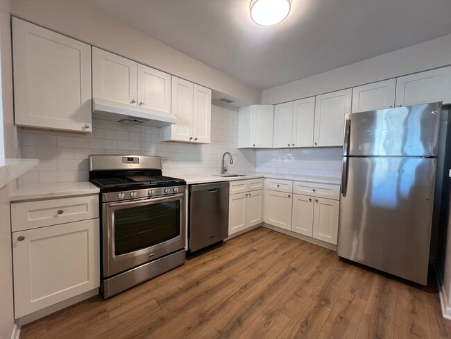 Building Photo - 1279 Harding Ave