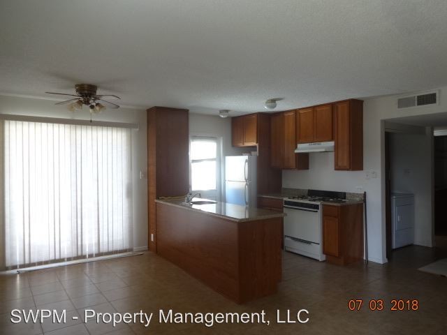 Building Photo - 5209 Camino Del Sol NE