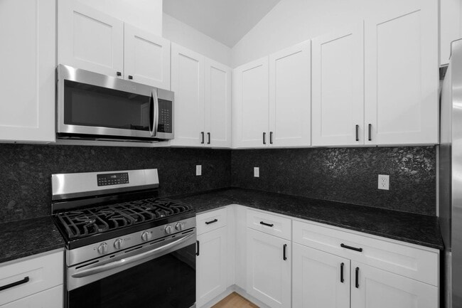 Building Photo - 8709 Cantera Dr