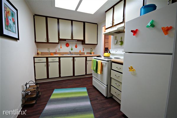 Building Photo - 2909 Burroughs Dr