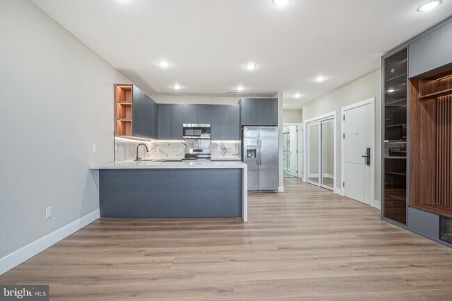 Foto del edificio - 4432 Wingate St