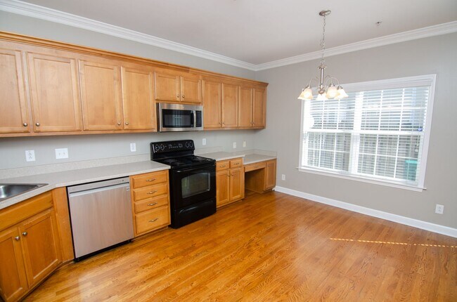 Building Photo - 3002 Newport Commons Dr