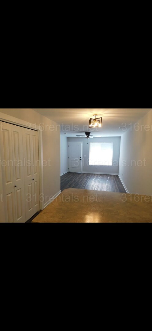 Foto del edificio - 319 S Taylor St