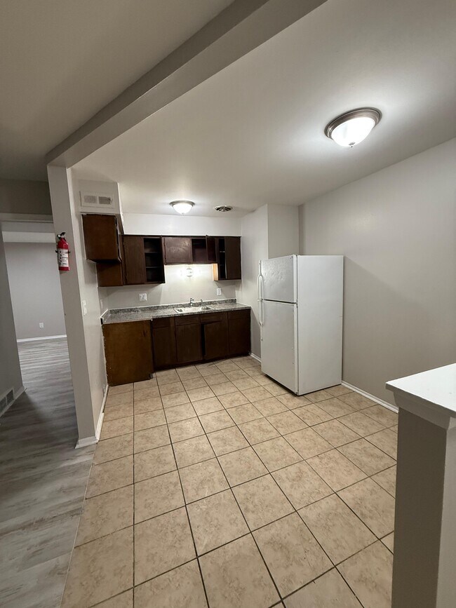 Foto del edificio - 24651 W McNichols Rd