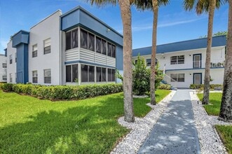 Building Photo - 74 Normandy Ln