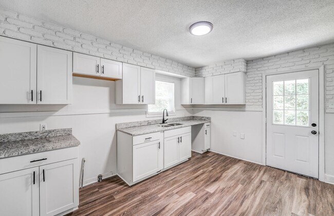 Foto del edificio - 1473 Oberle Ave