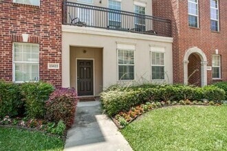 Building Photo - 15822 Breedlove Pl