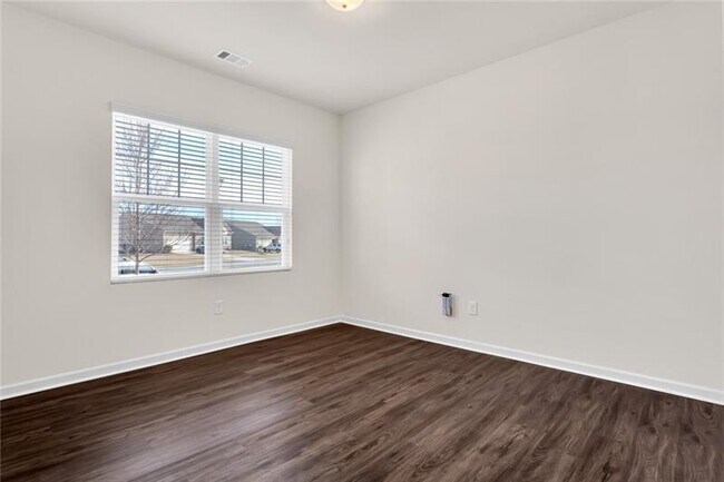 Building Photo - 4720 Chandler Dr