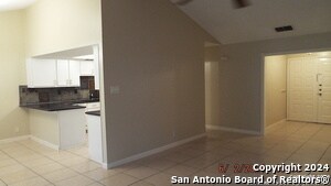Building Photo - 6770 Country Field Dr