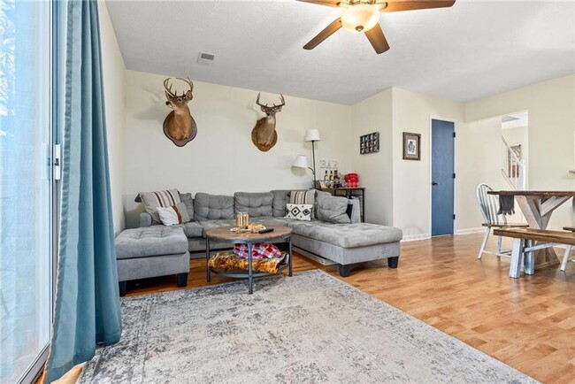 Photo - 1096 Chinook St Townhome