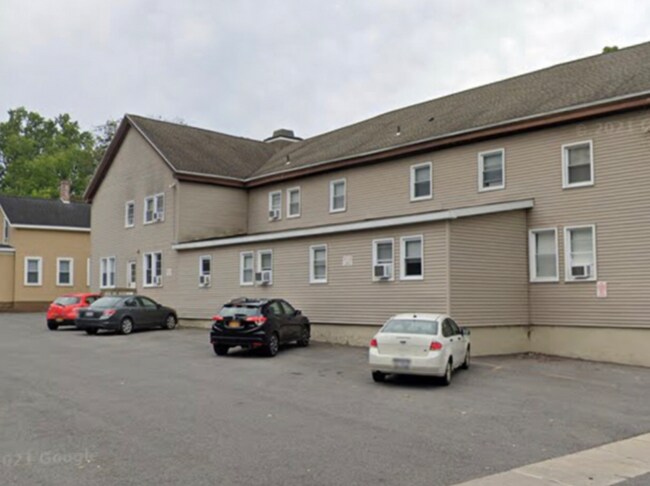 Building Photo - 49 Tappan St