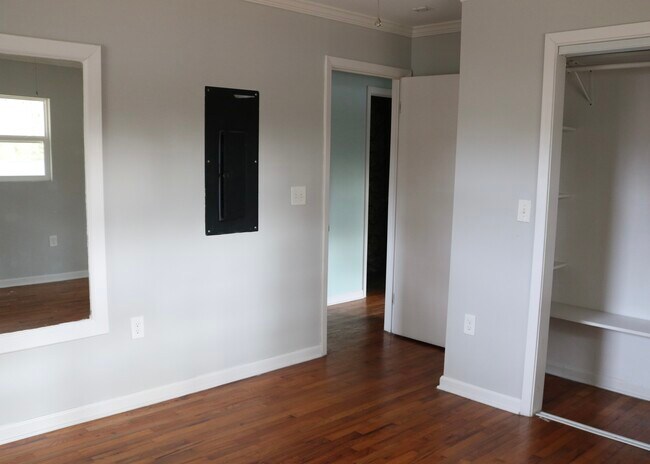 Foto del edificio - 1027 Woodward Cir SW