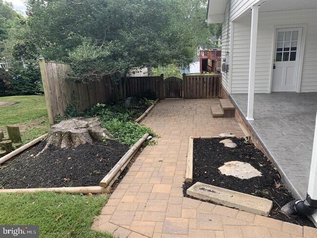 Foto del edificio - 5025 Cockney Ct