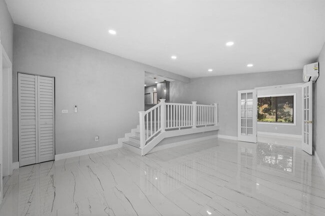 Building Photo - 1300 NW 90th St