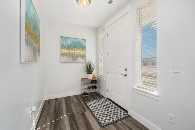 Foto del edificio - 13128 Keegan Dr