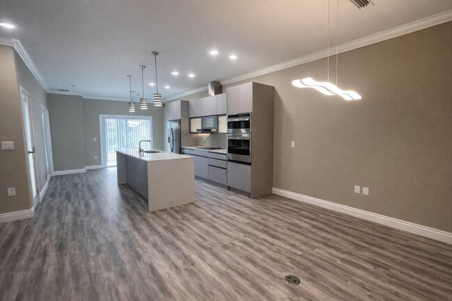 Foto del edificio - 2033 Greenbriar Ter