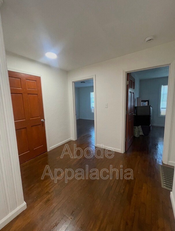 Foto del edificio - 187 Poplar St