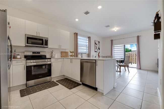 Foto del edificio - 23105 SW 128th Pl