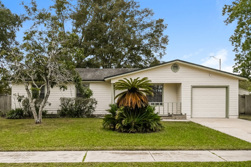 Foto principal - 8804 Falcon Trace Dr S