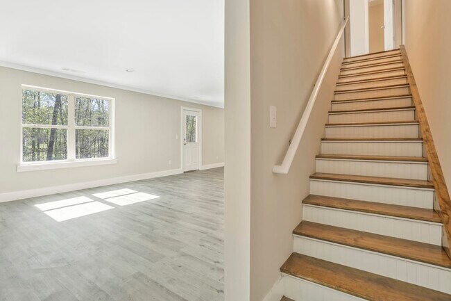 Building Photo - 805 Carlo Woods Ct