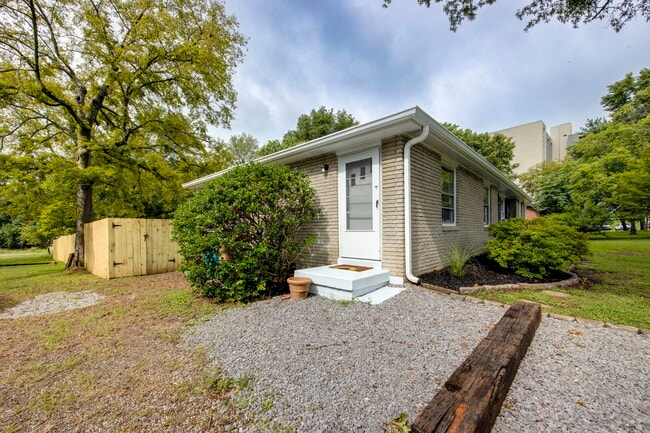 Building Photo - 1314 Coreland Dr