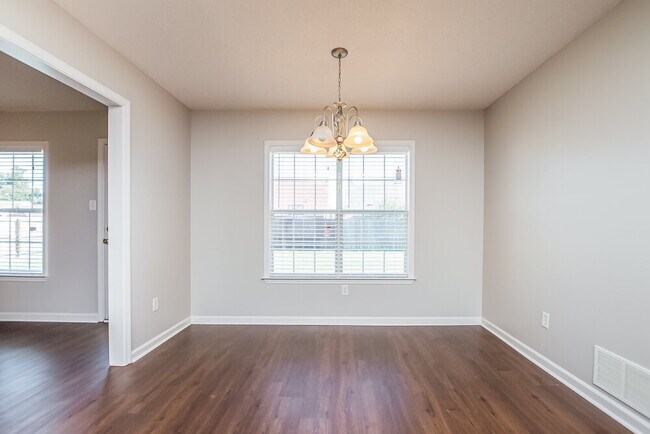 Building Photo - 7722 Pin Cove