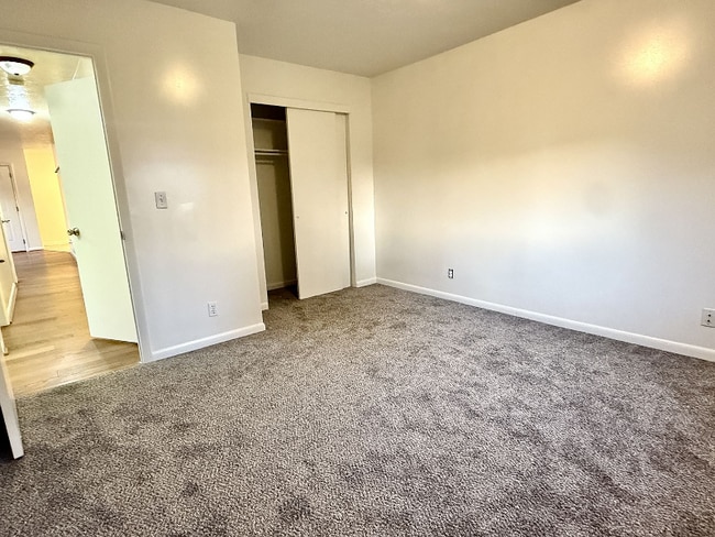 Foto del edificio - 966 Glendale St W
