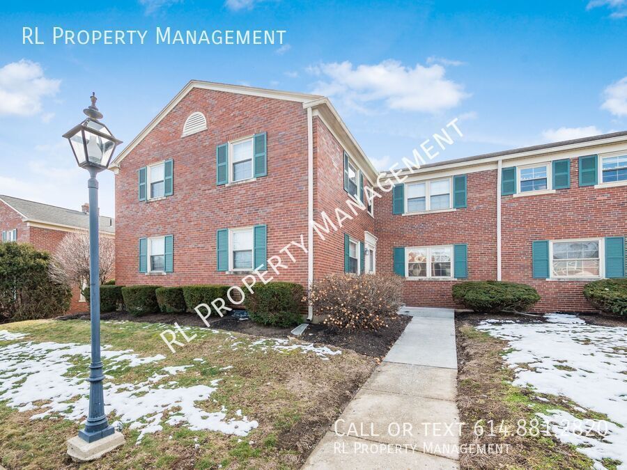 Primary Photo - 2 Bed/1.5 Bath Condo