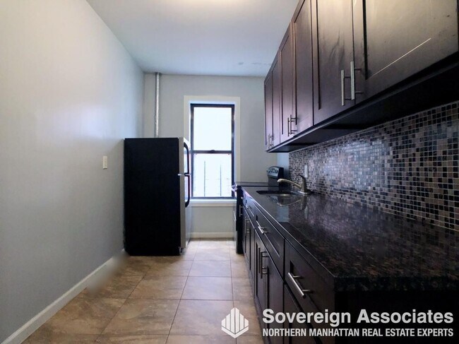 Foto del edificio - 541 West 150th Street