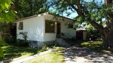 Building Photo - 602 1/2 Grand Ave