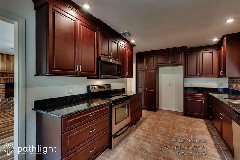 Primary Photo - 515 W 122nd Ave