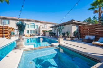 Building Photo - 7417 Via Rimini St