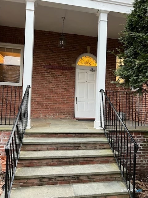 Building Photo - 70 Strawberry Hill Ave