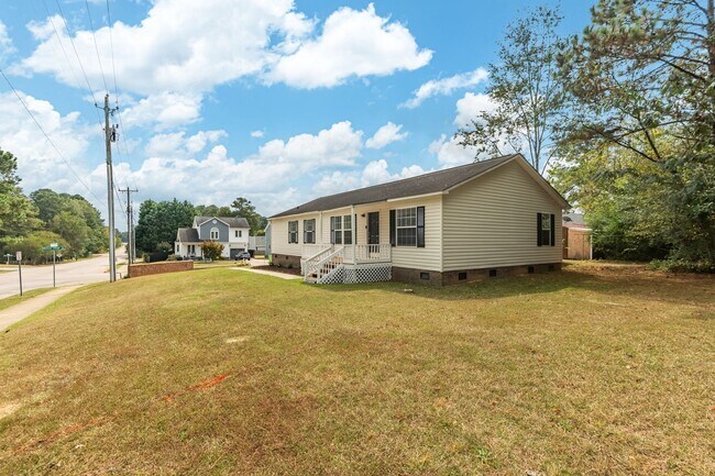 Foto del edificio - Charming 4 bedroom home in South Raleigh!