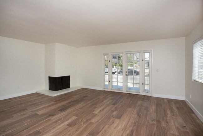 Building Photo - 603 Begonia Ave