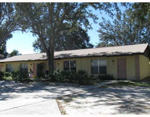 Building Photo - King Orange Quadplexes