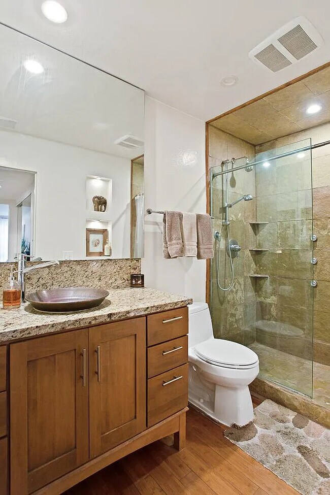 Foto del edificio - 1745 Camino Palmero St