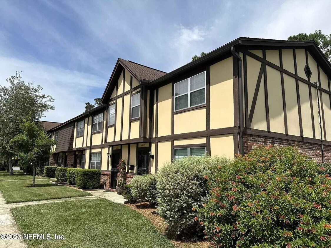 4807 Windrush Ln, Jacksonville, FL 32217 Condo for Rent in