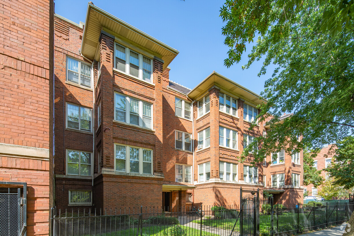 Foto principal - Ardmore Winthrop Properties- 5752-58 N Win...