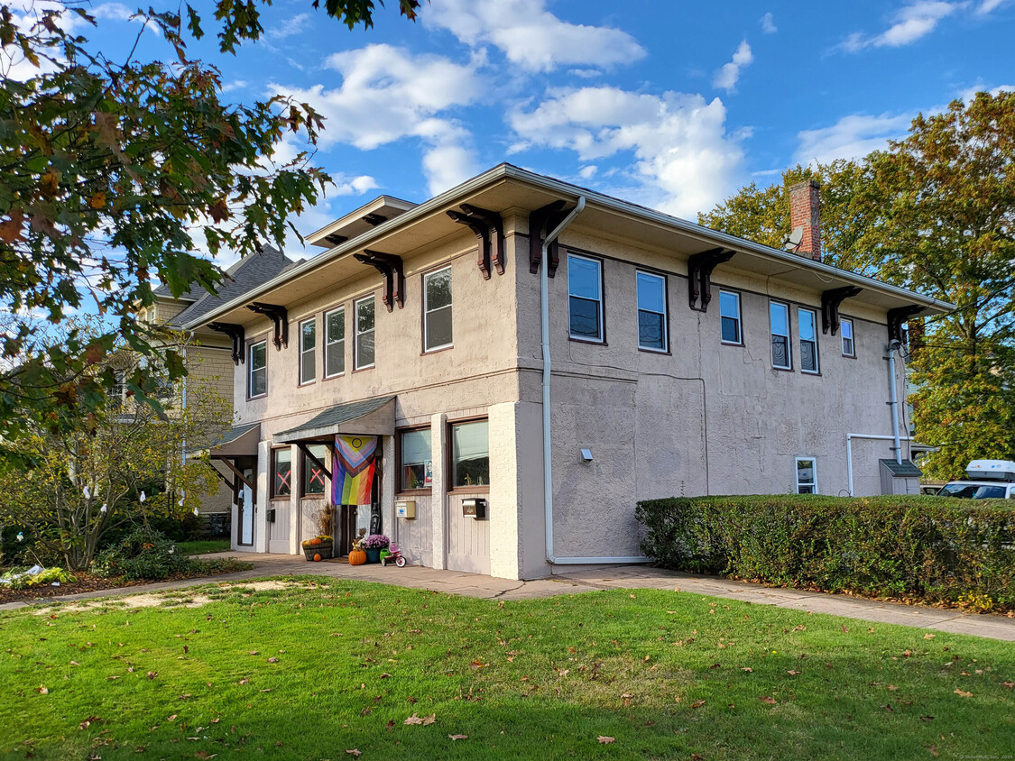 Foto principal - 801 Edgewood Ave