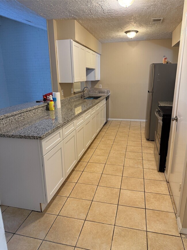 Building Photo - 14314 Quiet Town Ln