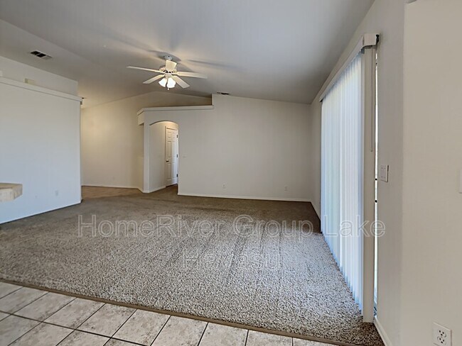 Building Photo - 3701 Yucca Dr