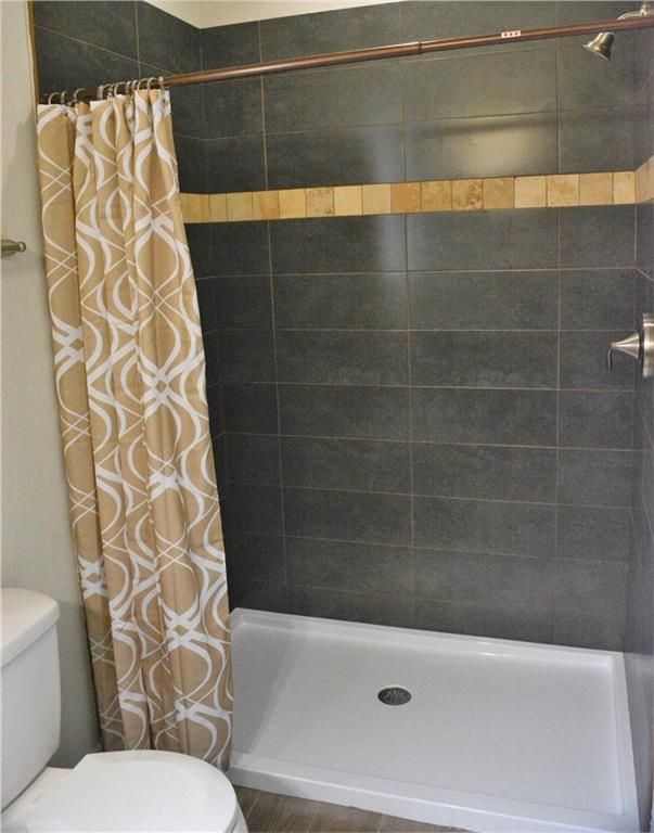 Foto del edificio - 1406 Zephyr Ln