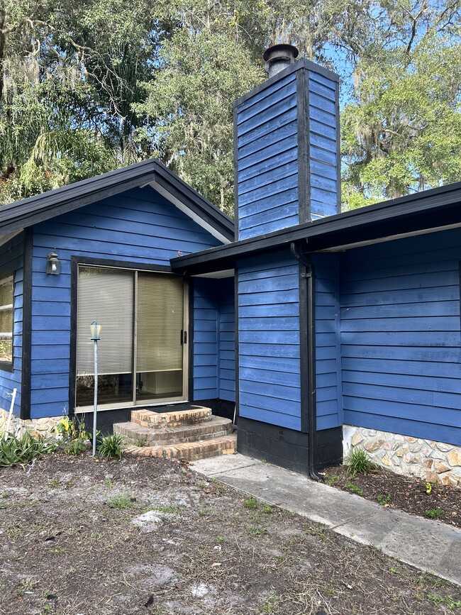 Building Photo - 102 Cody Dr