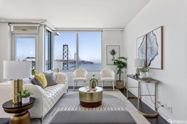 Building Photo - 501 Beale St